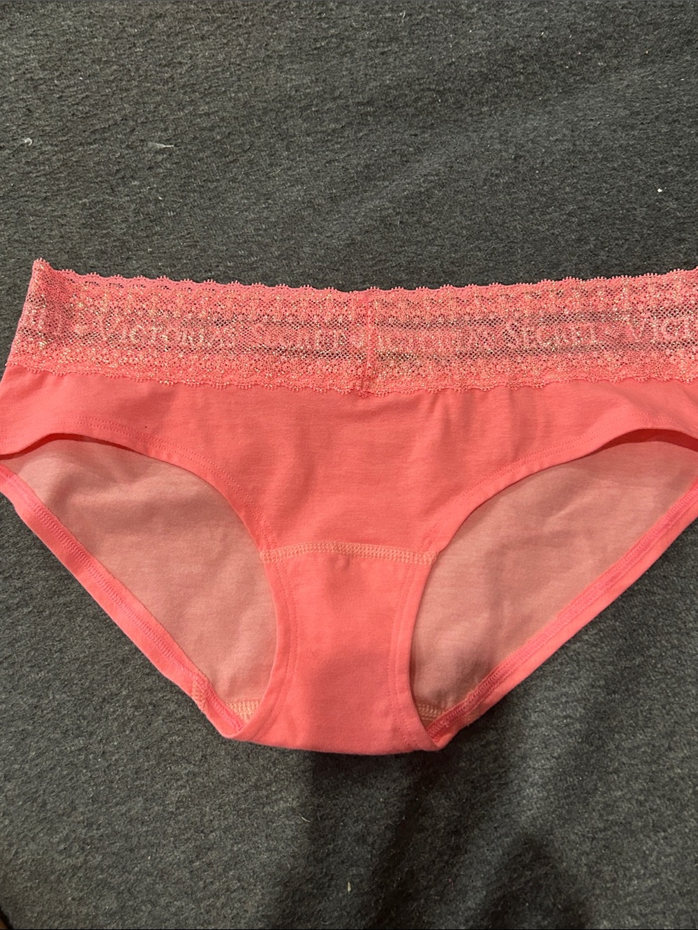 Victoria Secret - Picture 6 of 16